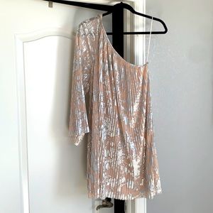 H&M NEW flowy one shoulder peach and silver dress